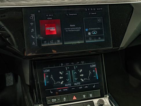 Used 2021 Audi e-tron Premium w/ Convenience Plus Package AWD/4WD image 25