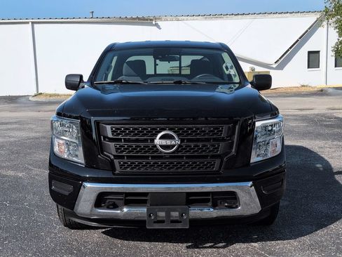 Used 2024 Nissan Titan SV AWD/4WD image 8