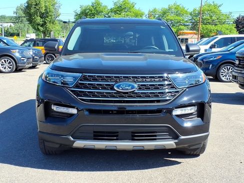 Used 2023 Ford Explorer XLT w/ Equipment Group 202A AWD/4WD image 8