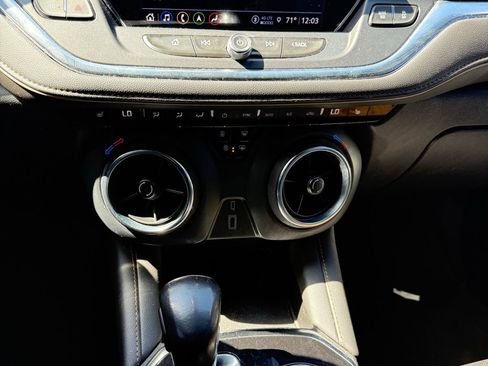 Used 2022 Chevrolet Blazer Premier image 8