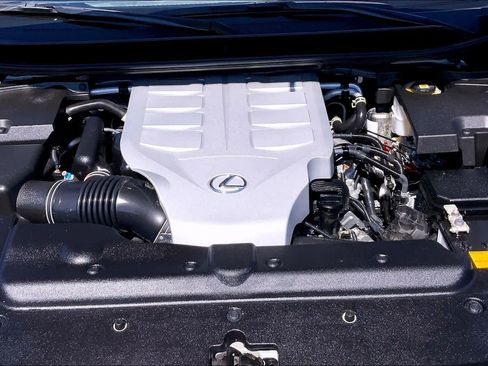 Used 2023 Lexus GX 460 Premium w/ Accessory Package AWD/4WD image 32