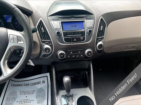 Used 2011 Hyundai Tucson GLS FWD image 6