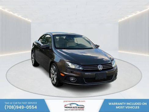 Used 2013 Volkswagen Eos Lux FWD image 3