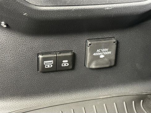 Used 2024 Toyota Tundra Platinum image 42