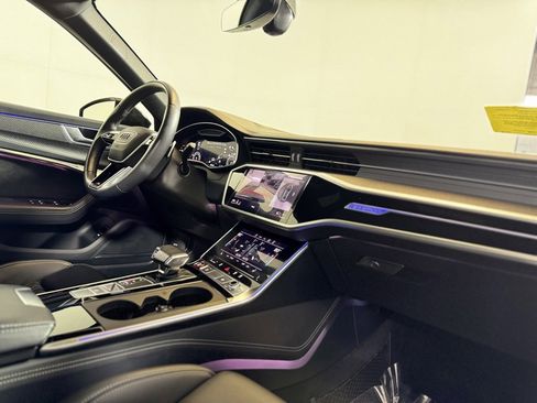 Used 2021 Audi S6 Prestige w/ Prestige Package image 13