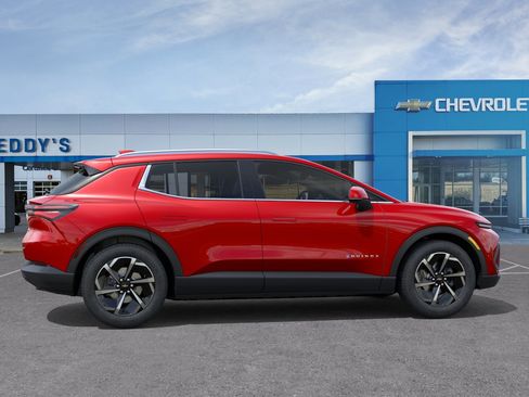 New 2026 Chevrolet Equinox EV LT AWD/4WD image 6