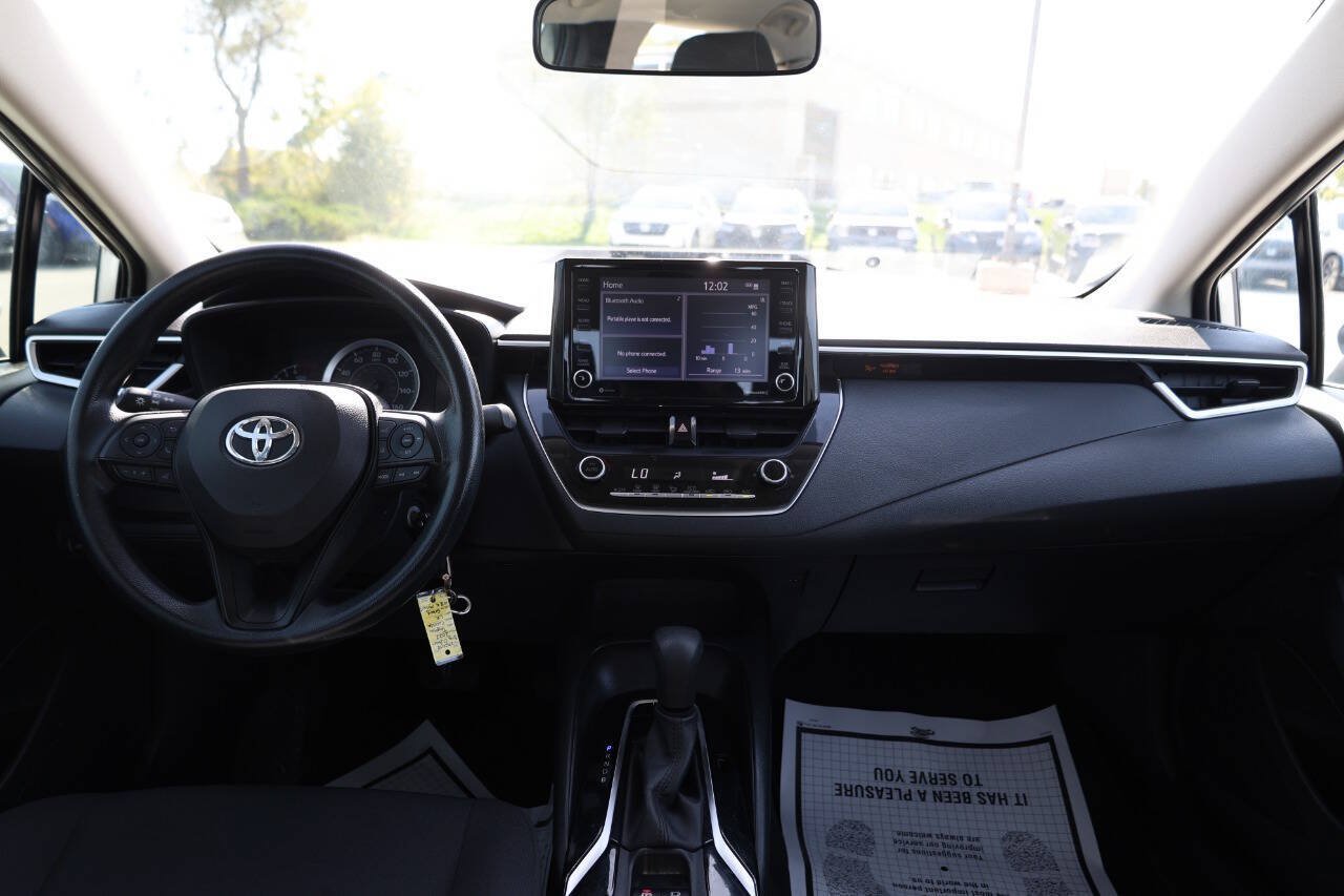 Used 2022 Toyota Corolla LE FWD image 14