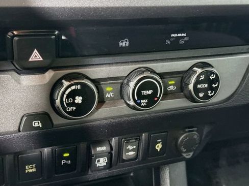 Certified 2018 Toyota Tacoma TRD Sport w/ Technology Package RWD image 18