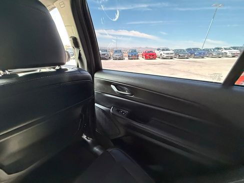 Used 2023 Jeep Grand Cherokee L Laredo RWD image 13