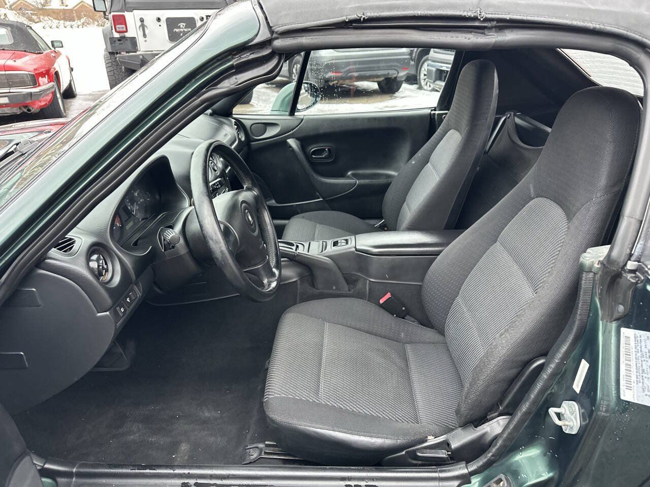 Used 2000 MAZDA MX-5 Miata RWD image 16