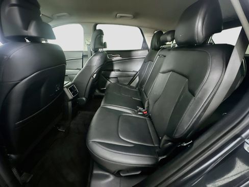 Used 2023 Kia Sportage EX FWD image 29