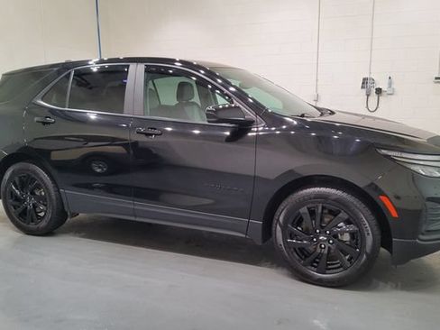 Used 2023 Chevrolet Equinox LS w/ LS Convenience Package AWD/4WD image 8