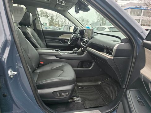 Used 2024 Toyota Grand Highlander Platinum image 12