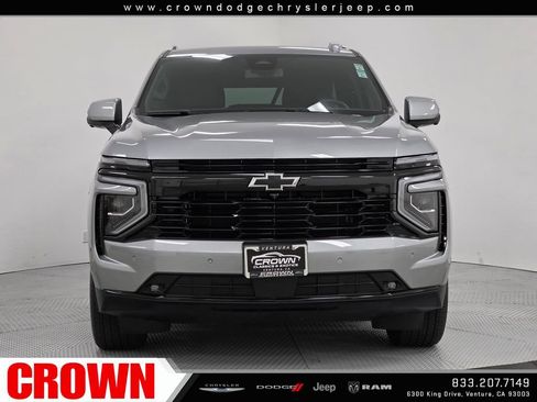 Used 2026 Chevrolet Suburban RST AWD/4WD image 2
