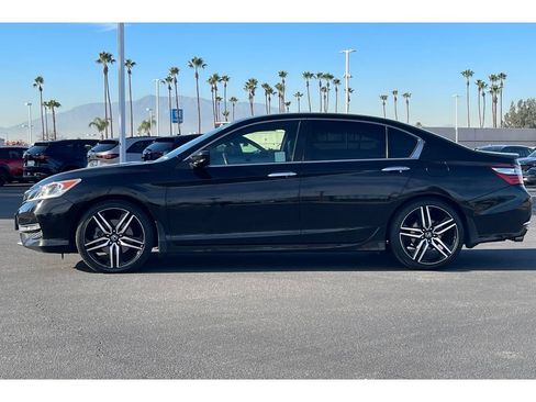 Used 2017 Honda Accord Sport image 3