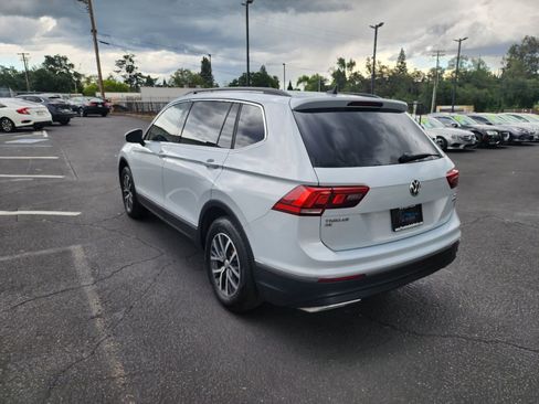 Used 2018 Volkswagen Tiguan SE AWD/4WD image 3