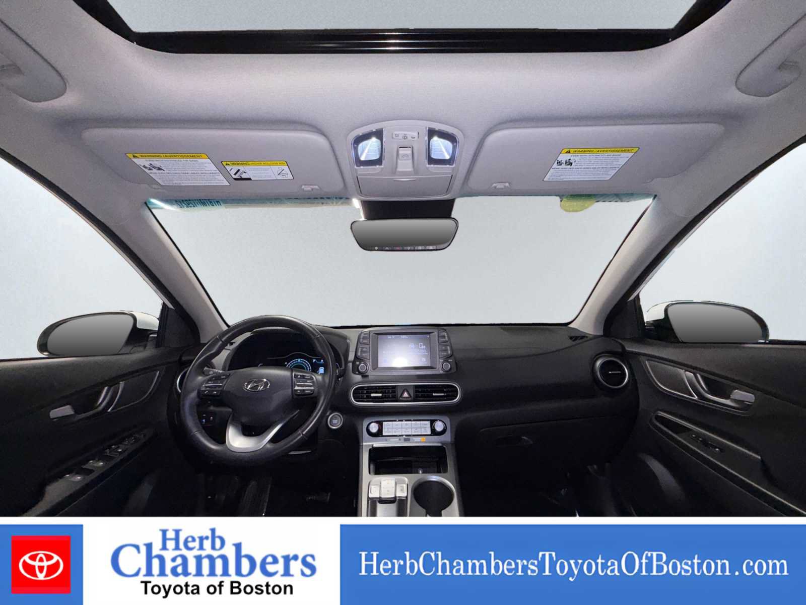 Used 2021 Hyundai Kona Limited w/ Cargo Package FWD image 5