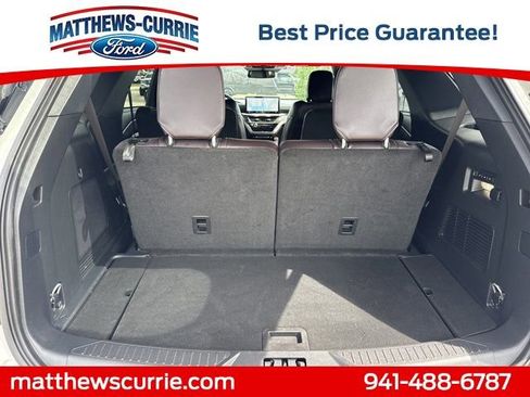 Certified 2025 Ford Explorer Platinum RWD image 14