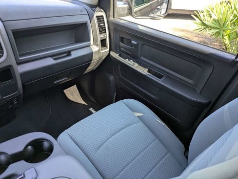 Used 2019 RAM 1500 Express w/ Express Value Package AWD/4WD image 18