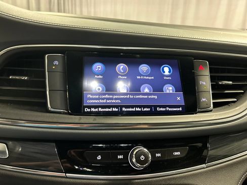 Used 2023 Buick Enclave Essence FWD image 17