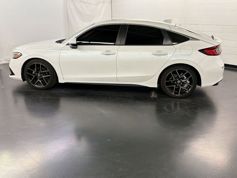 Certified 2024 Honda Civic Sport Touring image 2