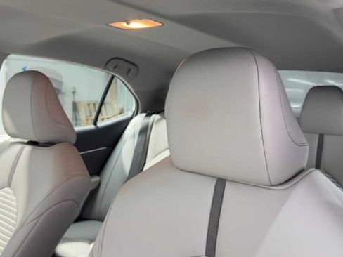 Used 2023 Toyota Camry SE FWD image 22