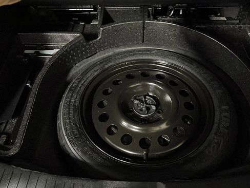 Used 2019 Lincoln MKC Premiere image 10