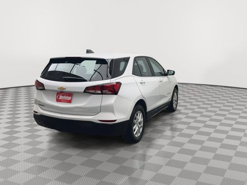 Certified 2024 Chevrolet Equinox LS image 32