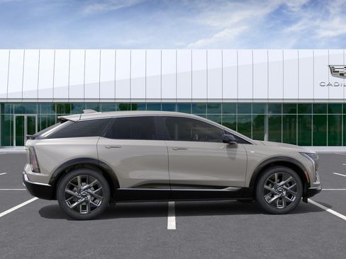 New 2027 Cadillac Optiq Luxury RWD image 5