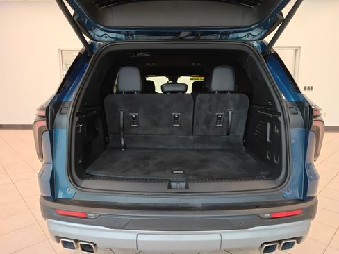 Used 2026 Chevrolet Traverse LT AWD/4WD image 14