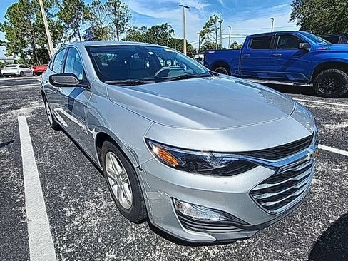 Used 2020 Chevrolet Malibu LS FWD image 2