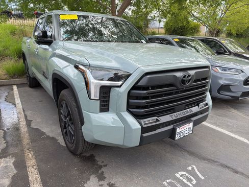 Used 2025 Toyota Tundra Limited image 3