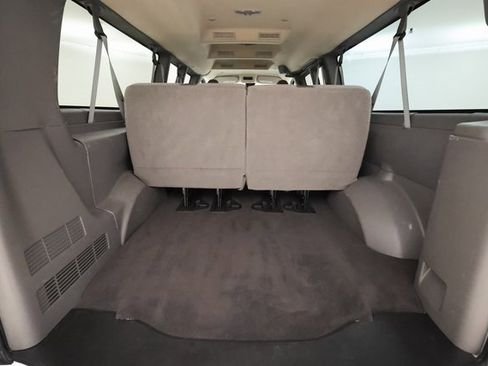 Used 2024 Chevrolet Express 3500 LT w/ LT Preferred Equipment Group image 18