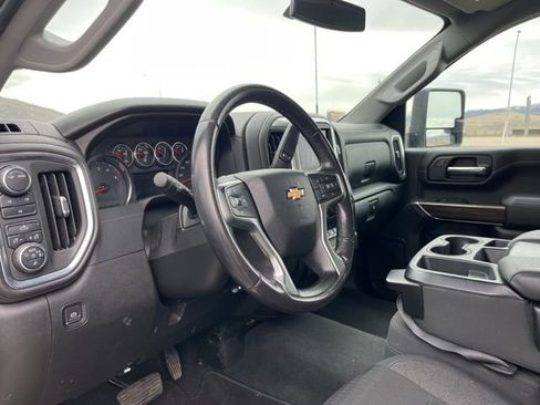 Used 2021 Chevrolet Silverado 2500 LT w/ Fleet Comfort Package image 17