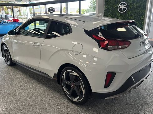 Used 2019 Hyundai Veloster Turbo FWD image 5