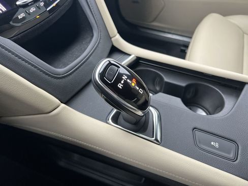 Used 2019 Cadillac XT5 Luxury image 16