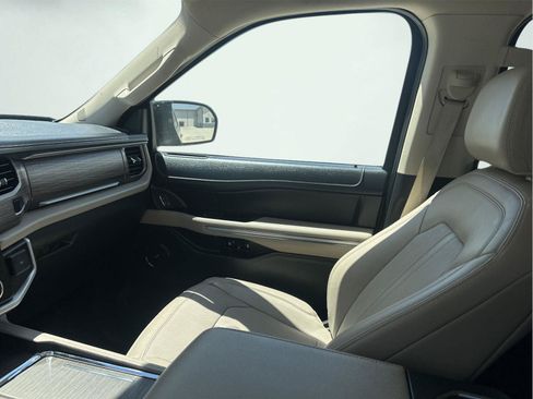 Used 2024 Ford Expedition Max Limited AWD/4WD image 17