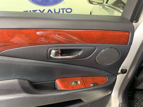 Used 2012 Lexus LS 460 w/ Comfort Pkg image 32