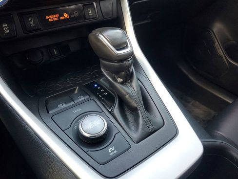 Used 2022 Toyota RAV4 XSE image 30