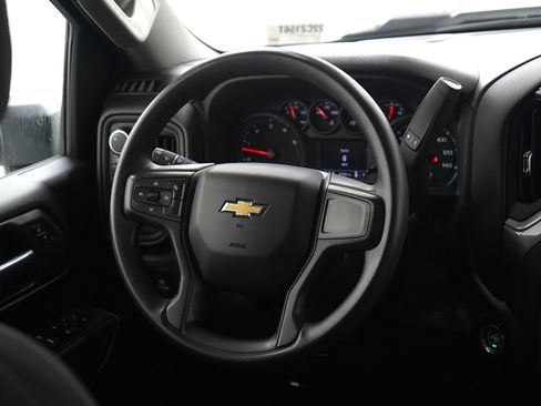 Used 2024 Chevrolet Silverado 2500 Custom w/ Custom Value Package image 15