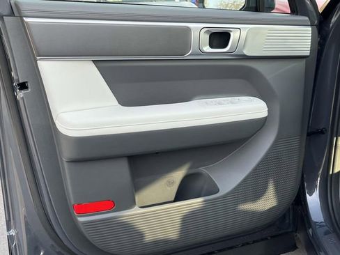 Used 2025 Hyundai Santa Fe SEL FWD image 12