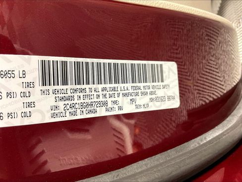 Used 2017 Chrysler Pacifica Touring-L FWD image 19