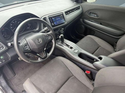 Used 2021 Honda HR-V Sport image 4