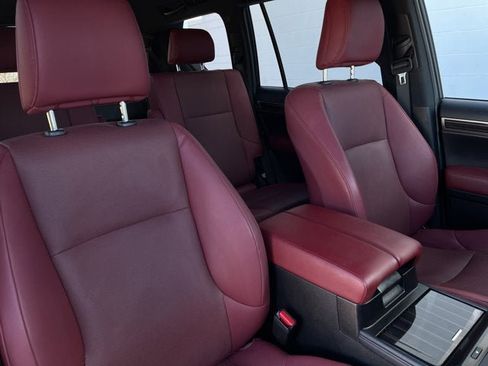 Used 2023 Lexus GX 460 Premium image 23