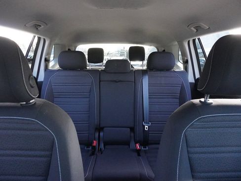 Used 2022 Volkswagen Tiguan S image 35