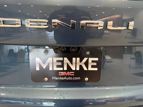 New 2026 GMC Yukon Denali w/ Denali Reserve Package AWD/4WD image 9