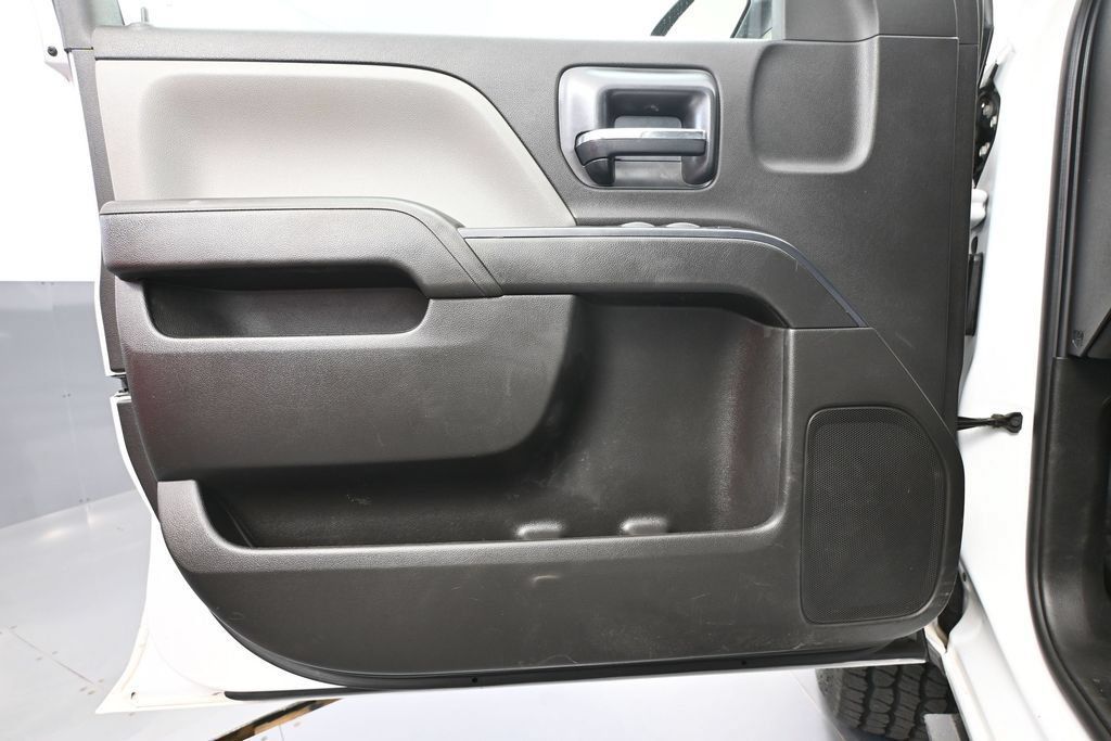 Used 2018 Chevrolet Silverado 2500 W/T RWD image 14