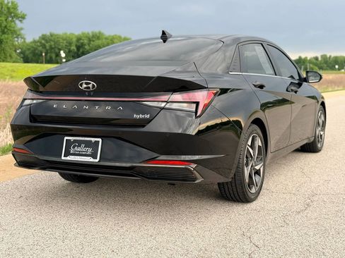 Used 2021 Hyundai Elantra Limited FWD image 39