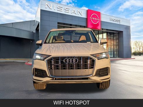 Used 2022 Audi Q7 2.0T Premium w/ Convenience Package image 4