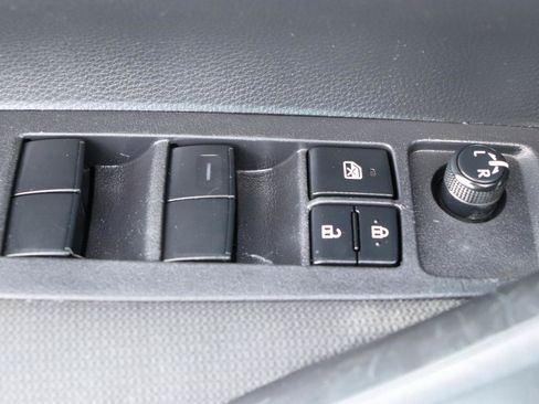 Used 2024 Toyota Corolla LE FWD image 40